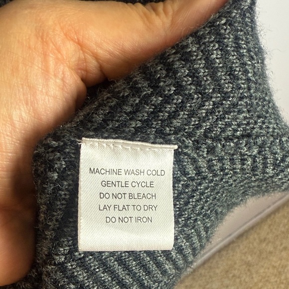 Deane & White Merino Wool Blend Gray Herringbone Long Cardigan Size Large - Picture 11 of 12